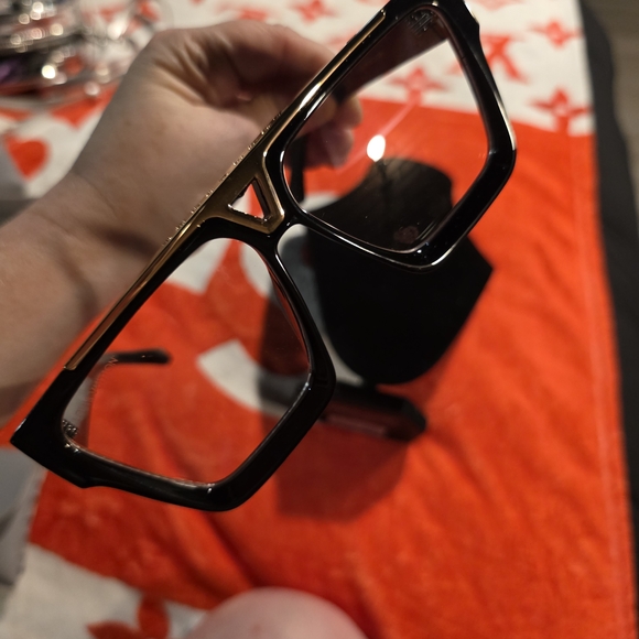 Black and Gold Square LV RX Glasses Size 61-13-145 *NO CASE ** NO BOX. - Picture 1 of 12